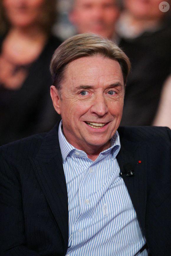 En janvier 2009, le Figaro annonçait : "La famille de Pascal Sevran vient de vendre l’appartement dans l’Île-Saint-Louis à Paris ; son mobilier, ses bibelots, à l’hôtel Drouot"

Pascal Sevran lors de l'enregistrement de l'émission Vivement Dimanche a Paris, France, le 11 janvier 2006. Photo Max Colin/ABACAPRESS.COM