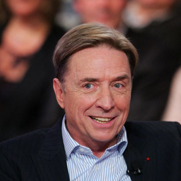 En janvier 2009, le Figaro annonçait : "La famille de Pascal Sevran vient de vendre l’appartement dans l’Île-Saint-Louis à Paris ; son mobilier, ses bibelots, à l’hôtel Drouot"

Pascal Sevran lors de l'enregistrement de l'émission Vivement Dimanche a Paris, France, le 11 janvier 2006. Photo Max Colin/ABACAPRESS.COM