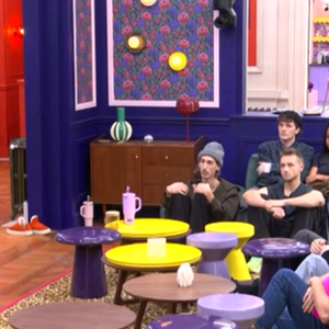 "Toutes les expériences de vie, finalement, sont là pour nous construire. Et aussi professionnellement : si je n’avais pas fait la Star Academy, peut-être que je n’aurais pas fait le journalisme"

Quotidienne de la "Star Academy 2025" sur TF1.