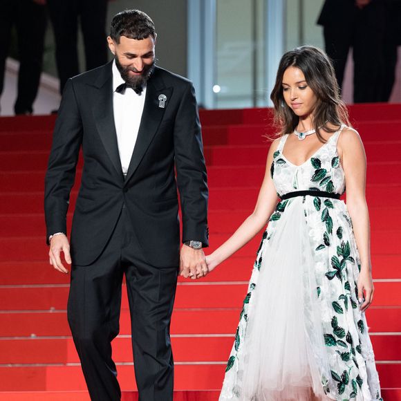 Karim Benzema et sa compagne Lyna Khoudri à la descente des marches du film « 13 jours 13 nuits » lors du 78ème Festival International du Film de Cannes. Le 23 mai 2025
© Olivier Borde/ Bestimage