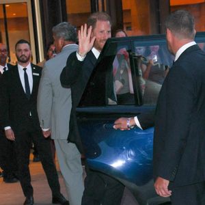 capitale britannique où se trouve, c'est un fait rare, son fils Harry en ce moment même, pour l'hommage à la disparition de sa grand-mère Elizabeth II. 


Le prince Harry à la sortie des WellChild Awards à Londres le 8 septembre 2025. Backgrid UK/ Bestimage