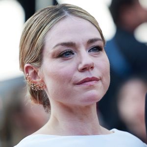 Emilie Dequenne - Montée des marches du film " The Old Oak " lors du 76ème Festival International du Film de Cannes, au Palais des Festivals à Cannes © Jacovides-Moreau / Bestimage