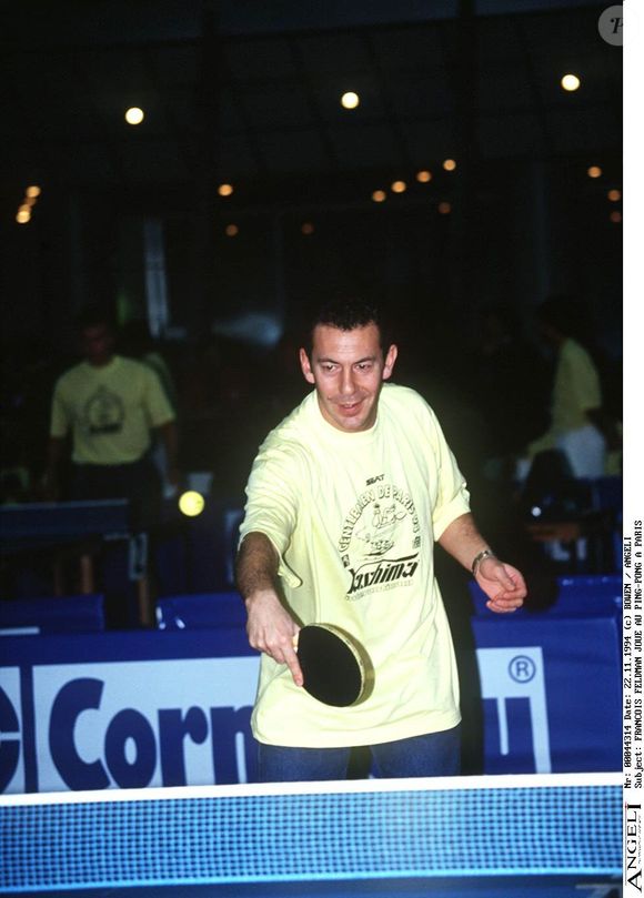 François Feldman au tournoi de ping Pong des gentlemen de Paris en 1994 © Bowen Bestimage