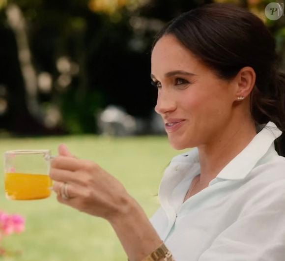 Cette fois, il ne s'agit pas d'une interview contre la couronne ou d'images sur sa love story avec le prince Harry mais d'une série culinaire où la maman d'Archie et de Lilibeth dévoile tous ses secrets pour ravir les papilles de son époux.

Meghan Markle dévoile la bande-annonce de sa nouvelle série Netflix, « With Love, Meghan »