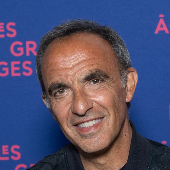 Nikos Aliagas participe à l'exposition 'Les Grands Ages' de Nikos Aliagas au Musée de l'Homme du Trocadéro le 07 avril 2026 à Paris, France. Photo by Nasser Berzane/ABACAPRESS.COM