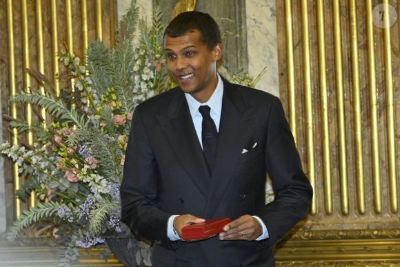 Stromae a été décoré par le roi Philippe de Belgique en tant que Commandeur de l'Ordre de la Couronne à Bruxelles en Belgique le 21 novembre 2024. © Photonews / Bestimage