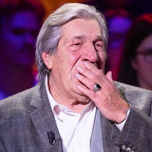 Exclusif - Jean-Pierre Castaldi lors de l'enregistrement de l'émission "La Boîte à secrets", présentée par F.Bollaert et diffusée le 9 janvier 2026 sur France 3, dans les studios du Lendit à Saint-Denis, France, le 2 décembre 2025. © Cyril Moreau/Bestimage