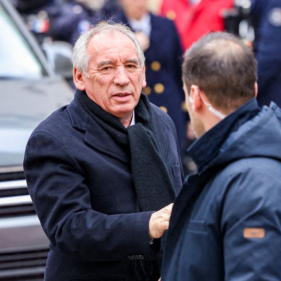 François Bayrou, Premier ministre et ami d'enfance de la défunte - Arrivées aux obsèques de C.Laborde en l’église Saint-Roch à Paris, le 6 février 2025. Décédée le 28 janvier 2025 à l'âge de 73 ans, l'ancienne présentatrice météo de TF1 (1988 - 2017) était atteinte de la maladie neurodégénérative à corps de Lewy. 
© Jacovides - Moreau / Bestimage