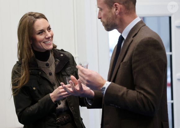 Le prince William, prince de Galles, et Catherine (Kate) Middleton, princesse de Galles, visitent un producteur de cidre, "Long Meadow Cider" à Portadown (Irlande), le 14 octobre 2025 © GoffPhotos/Pool/Bestimage