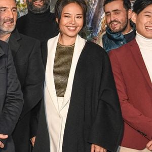 lui qui jouait déjà Graindemaïs dans "L'empire du Milieu"

Julie Chen, Bun Hay Mean, Marion Cotillard, Audrey Lamy, le chanteur M (Matthieu Chedid), José Garcia, Vincent Cassel, Guillaume Canet, Gilles Lellouche, Leanna Chea, Ramzy Bedia et Jonathan Cohen à l'avant-première du film "Asterix et Obelix: L'Empire du Milieu" au cinéma Pathé La Joliette à Marseille, France, le 28 janvier 2023. © Jean-René Santini/Bestimage