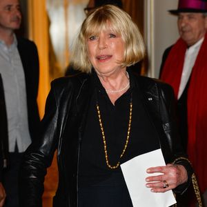 "C'est avec une profonde tristesse que nous annonçons le décès de la chanteuse, compositrice et actrice Marianne Faithfull. Elle s'est éteinte paisiblement à Londres aujourd'hui, en compagnie de sa famille. Elle nous manquera beaucoup", est-il indiqué.

Info - La chanteuse britannique Marianne Faithfull est décédée à l’âge de 78 ans - Info - Marianne Faithfull, 75 ans, placée en maison de santé - Marianne Faithfull - Cérémonie de remise des insignes de Chevalier de l'Ordre national de la Légion d'honneur à M. A. Gillot au ministère de la Culture et la Communication à PAris, France, le 15 mars 2017. © Coadic Guirec/Bestimage