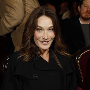 Carla Bruni - FrontRow du défilé de mode Haute-Couture printemps-été 2020 "Jean-Paul Gaultier" au théâtre du Châtelet à Paris le 22 janvier 2020.