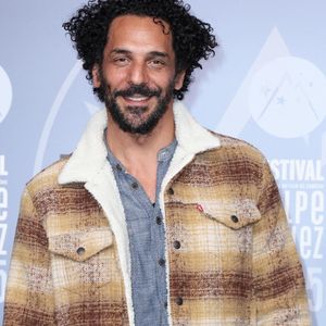 Lors du tournage de "Rendez‑vous en terre inconnue" avec Tomer Sisley, un imprévu – jamais diffusé – a profondément marqué l’acteur 

Tomer Sisley lors de la 28ème édition du Festival international du film de comédie de l'Alpe d'Huez.

© Dominique Jacovides / Bestimage