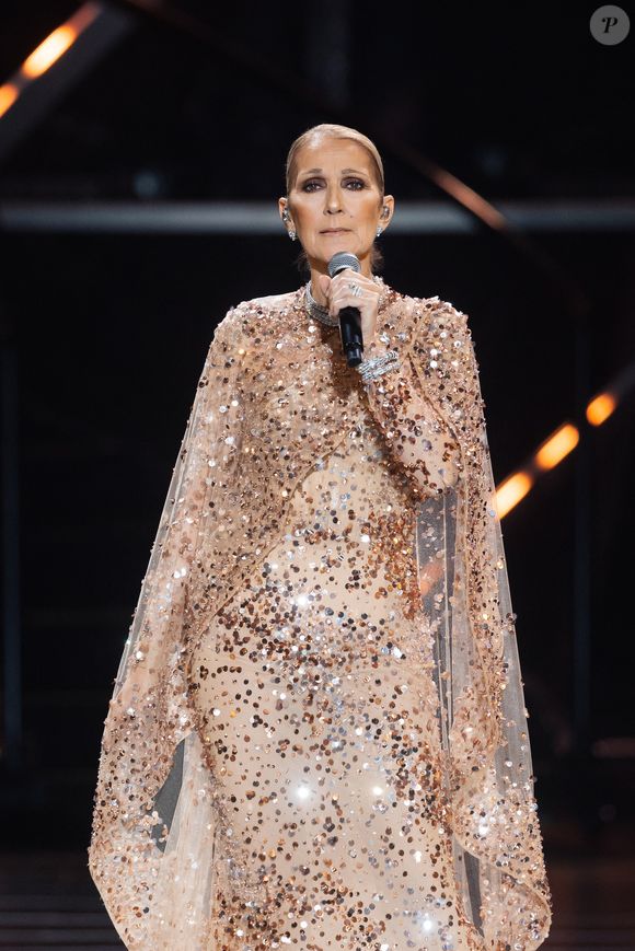 La chanteuse avait enregistré un message vidéo pour les concurrents lors de la répétition générale 

Concert de Celine Dion au défilé anniversaire Elie Saab "1001 Seasons of Elie Saab" à l'espace "The Venue" à Riyad, Arabie saoudite le 13 novembre 2024
© Tiziano Da Silva / Bestimage