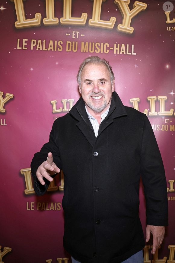 Plutôt que de flamber son salaire de l'époque, il a préféré assurer ses arrières en investissant intelligemment dans la pierre.

Exclusif - Philippe Risoli à la première du spectacle "Lilly et le Palais du Music-Hall" au théâtre de la Tour Eiffel à Paris, France, le 29 novembre 2025. © Cédric Perrin/Bestimage