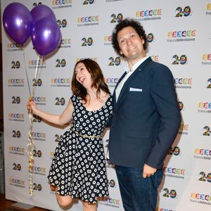 Eric Antoine et Calista au photocall de France Télévisions, pour la présentation de la nouvelle dynamique 2016-2017, à Paris, le 29 juin 2016.
© Guirec Coadic/Bestimage