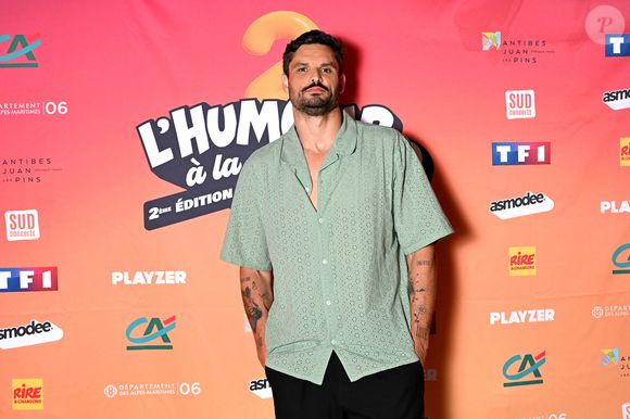 Exclusif - Florent Manaudou au photocall lors de l'enregistrement de l'émission "L'humour à la plage" pour la 2eme édition du festival de Juan les Pins à la pinède Gould le 27 juin 2025. © Bruno Bebert / Bestimage