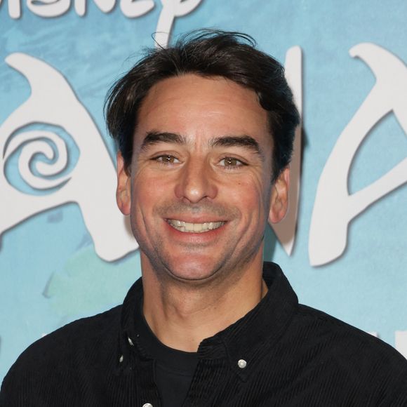 Un équilibre parfait entre vie professionnelle et personnelle.

 Julian Bugier à la première du film Disney "Vaiana 2" au Grand Rex à Paris, le 23 novembre 2024. 

Photo : Coadic Guirec / Bestimage