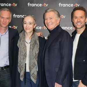 Flavie Flament, Julien Arnaud, Delphine Ernotte (Directrice générale de France Télévisions), William Leymergie, Damien Thévenot, Maya Lauqué - Photocall à l'occasion des 40 ans de l'émission "Télématin" au siège de France Télévisions à Paris le 6 février 2025.  © Coadic Guirec/Bestimage
