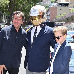 Le prince Albert II de Monaco et son fils le prince Jacques de Monaco, marquis des Baux avec Yannick Alléno lors du Formula 1 Louis Vuitton Grand Prix de Monaco 2026 le 7 juin 2026. © Bruno Bebert/Bestimage