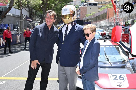 Le prince Albert II de Monaco et son fils le prince Jacques de Monaco, marquis des Baux avec Yannick Alléno lors du Formula 1 Louis Vuitton Grand Prix de Monaco 2026 le 7 juin 2026. © Bruno Bebert/Bestimage