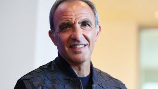 "Ma démarche a pris chair dès mon jeune âge" : Nikos Aliagas peut difficilement vivre sans exercer sans son autre métier