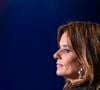 "Mais c'est un tabou. J'ai des copains qui passent des heures, et c'est horrible parce que je tiens 3 minutes. Et après, je ne l'aime même plus mon enfant qui m'impose ça, je lui en veux en fait."

Faustine Bollaert lors de l'enregistrement de l'émission "La Boîte à secrets" diffusée le 26 septembre 2025 sur France 3, dans les studios du Lendit à Saint-Denis, Seine Saint-Denis, France, le 8 septembre 2025. 

© Pierre Perusseau/Bestimage