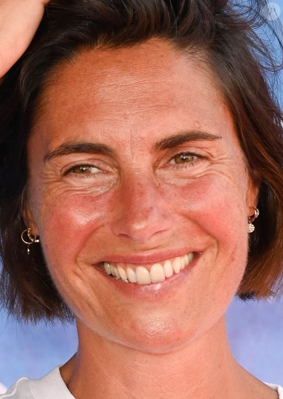 Que de mystères et de surprises, donc !

Alessandra Sublet au photocall de la première édition du Festival du Film de Demain au Ciné Lumière à Vierzon, le 4 juin 2022. 

Photo :Coadic Guirec / Bestimage