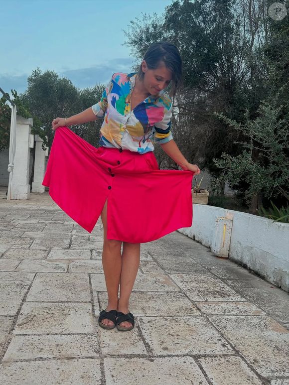 Mélanie Taravant est donc remise sur pied, ouf !

Mélanie Taravant donne de ses nouvelles : elle a enlevé ses béquilles et est remise sur pied !