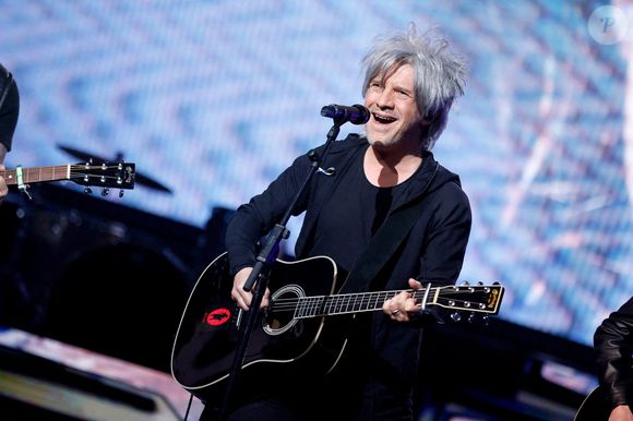 Nicola Sirkis - Emission spéciale "Unis pour l'Ukraine" à la Maison de la Radio et de la Musique, diffusée en direct sur France 2 et présentée par Nagui et Leïla.Kaddour à Paris le 8 mars 2022. © Cyril Moreau / Jack Tribeca / Bestimage