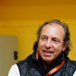 "En tant que président de fédé on a pas été très copains parce qu’elle avait, je pense, pas envie que je vienne lui faire de l’ombre dans sa présidence." 

Philippe Candeloro - Édition 2025 des Masters de Feu - Concours international d'art pyrotechnique à l'Hippodrome de Compiègne le 20 septembre 2025. Chaque année, depuis 2016, les meilleurs artificiers internationaux se donnent rendez-vous à Compiègne pour s'affronter lors d'une seule et même soirée.
© Anne-Sophie Guebey / Bestimage