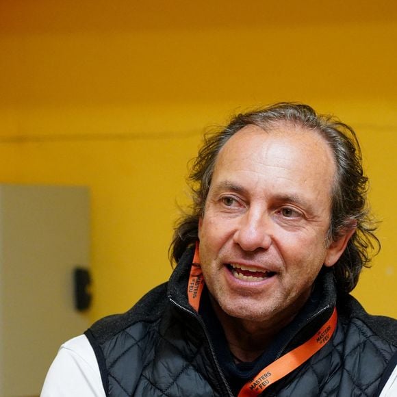 "En tant que président de fédé on a pas été très copains parce qu’elle avait, je pense, pas envie que je vienne lui faire de l’ombre dans sa présidence." 

Philippe Candeloro - Édition 2025 des Masters de Feu - Concours international d'art pyrotechnique à l'Hippodrome de Compiègne le 20 septembre 2025. Chaque année, depuis 2016, les meilleurs artificiers internationaux se donnent rendez-vous à Compiègne pour s'affronter lors d'une seule et même soirée.
© Anne-Sophie Guebey / Bestimage