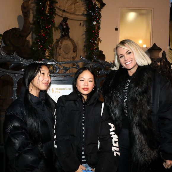 Le père de Laeticia a également révélé à quel point cette villa était importante pour sa fille : "Johnny était partout".

Laeticia Hallyday et ses filles Jade et Joy sont allés rendre visite au Manneken-Pis qui a été rhabillé en hommage à Johnny Hallyday à Bruxelles © Dominique Jacovides / Bestimage