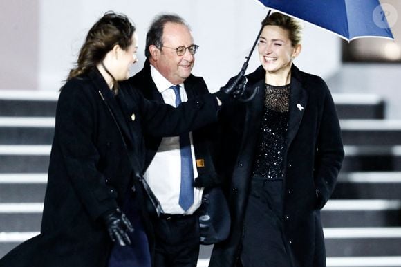 François Holande et sa femme Julie Gayet - Arrivées à la cérémonie de réouverture de la cathédrale Notre-Dame de Paris, le 7 décembre 2024. 
© Agence / Bestimage