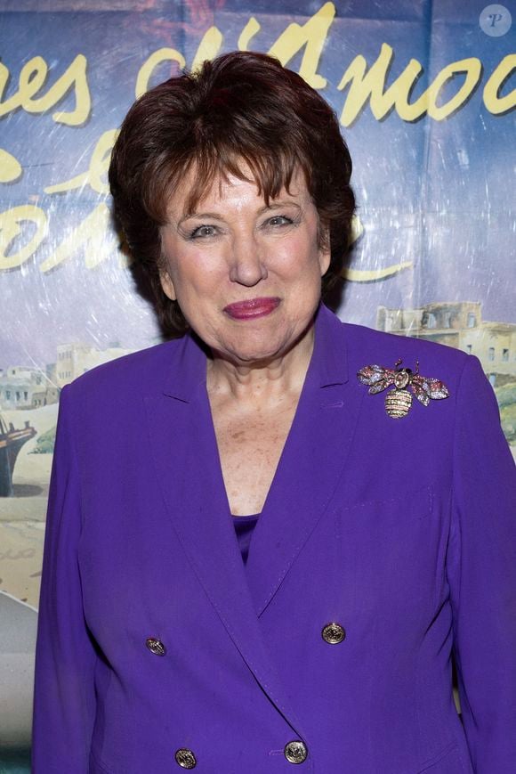 À savoir Roselyne Bachelot.

Exclusif - Roselyne Bachelot - Soirée hommage pour le premier anniversaire de la mort de Frédéric Mitterrand en présence de Catherine Deneuve au cinéma du Panthéon à Paris le 24 mars 2025.
© Cyril Moreau/Bestimage