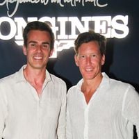 Après leurs vacances dans "la ville la plus heureuse d’Europe", Jean-Baptiste Marteau et son compagnon Jean s’affichent à un événement très couru à Paris