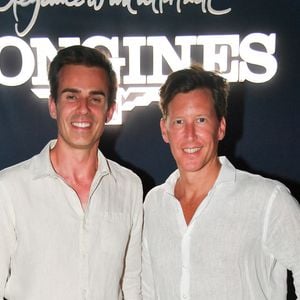 Les vacances sont déjà bien loin derrière le journaliste de France 2 Jean-Baptiste Marteau et son compagnon Jean de Reynal.
Jean-Baptiste Marteau et son compagnon Jean de Reynal dans l’espace VIP “le Pavillon Eiffel,” lors de la 12ème édition Longines Paris Eiffel Jumping au pied de la Tour Eiffel sur le Champ-de-Mars à Paris, France
© Perusseau / Veeren / Bestimage