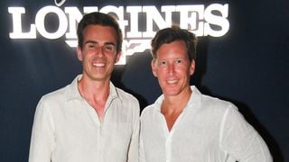 Après leurs vacances dans "la ville la plus heureuse d’Europe", Jean-Baptiste Marteau et son compagnon Jean s’affichent à un événement très couru à Paris