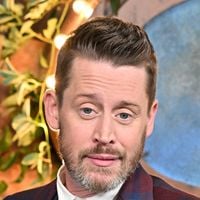 Macaulay Culkin : la star de Maman j'ai raté l'avion sort de sa réserve après l'annonce sur Catherine O'Hara, sa "mère" de fiction