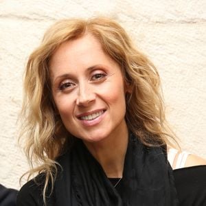 Maman de Lou, née de son amour avec Gérard Pullicino, Lara Fabian est aujourd’hui mariée au magicien d’origine sicilienne Gabriel Di Giorgio. 

Exclusif - Lara Fabian - Sortie du livre de chant "PY 3.14 La Méthode" de Pierre-Yves Duchesne à la Flûte de Pan à Paris. © Marc Ausset-Lacroix/Bestimage