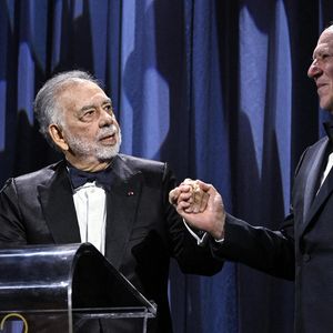 27 août 2025, Venise, Italie : le réalisateur américain Francis Ford Coppola sur scène avec le réalisateur allemand Werner Herzog lors de la cérémonie de remise du Lion d’or pour l’ensemble de sa carrière au 82ᵉ Festival international du film de Venise, Italie
© ANSA via ZUMA Press / Bestimage