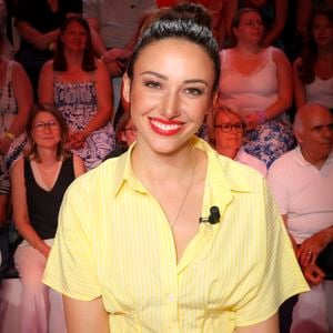 Exclusif - Delphine Wespiser, sur le plateau de TBT9 présenté par C.Hanouna, et diffusé en direct sur W9, Paris, France, le 26 mai 2026. © Jack Tribeca / Bestimage