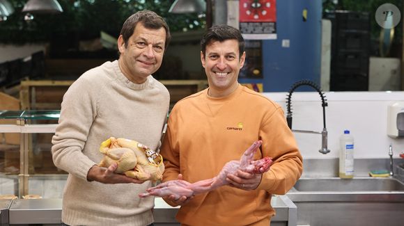 Exclusif - Laurent Mariotte à la rencontre des commerçants du Marché des Capucins à Bordeaux, lors du tournage de son émission culinaire "Les petits plats de Laurent", le 21 janvier 2026.
© Fabien Cottereau / Bestimage