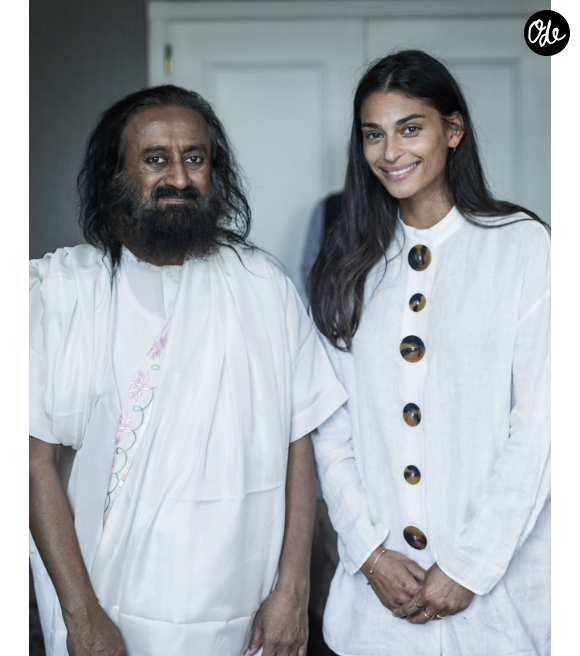 En quête de sens, elle a découvert Art of Living et son fondateur Sri Sri Ravi Shankar alias Guruji. Toute son œuvre est tournée sur la connaissance de soi par le Yoga et la méditation, pratiques que Tatiana Silva intègrent dans sa routine quotidienne. 

Tatiana Silva aux côtés de Sri Sri Ravi Shankar sur Instagram