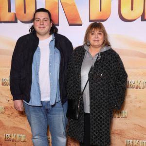 Michèle Bernier et son fils Enzo - Avant-première du film "Les K D'Or" au Grand Rex à Paris le 2 mars 2026. © Denis Guignebourg/Bestimage