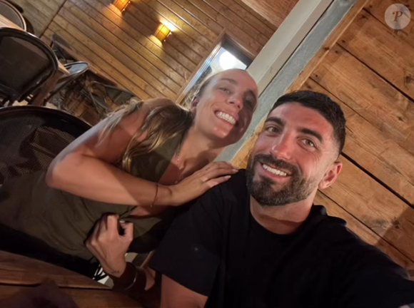 De son côté, Alexandre Dol file le parfait amour avec sa compagne également.

Alexandre Dol (Familles nombreuses) s'affiche avec sa nouvelle compagne sur Instagram.