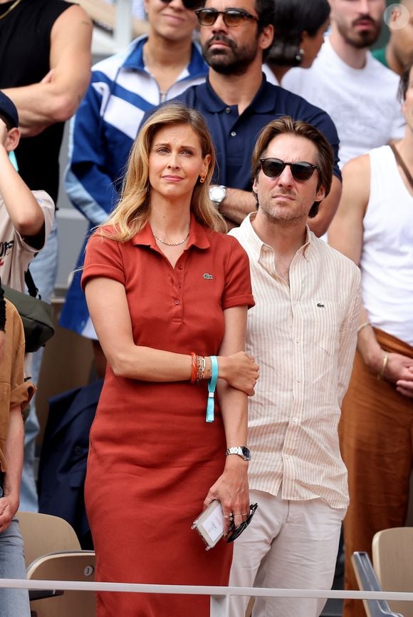 Ophélie Meunier et son mari Mathieu Vergne - Dernier match de sa carrière pour R.Gasquet, battu par J.Sinner (6-3, 6-0, 6-4) lors des Internationaux de France de Tennis de Roland Garros 2025, le 29 mai 2025. 
© Jacovides / Moreau / Bestimage