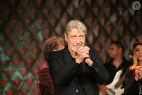 Le chanteur est décédé le 7 janvier dernier

Exclusif - Gilles Dreu - Le chanteur Gilles Dreu fête ses 60 ans de carrière au club "La Nouvelle Eve" à Paris le 11 mai 2022.