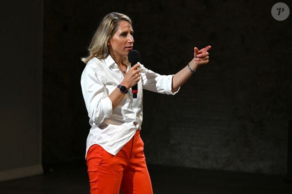Maud Fontenoy en profite pour évoquer ses enfants

Exclusif - Maud Fontenoy , navigatrice, réalisatrice et militante écologiste, a présenté son film documentaire “Bleu : un océan de solutions”, organisé à l'occasion de l'Année de la Mer et de la 3ème conférence des Nations Unies sur l'Océan à Nice, en compagnie de Surangel Whipps, Jr. le président de la République des Palaos, au Théâtre national de Nice devant plus de 400 collégiens, le 6 juin 2025.© Bruno Bebert / Bestimage
