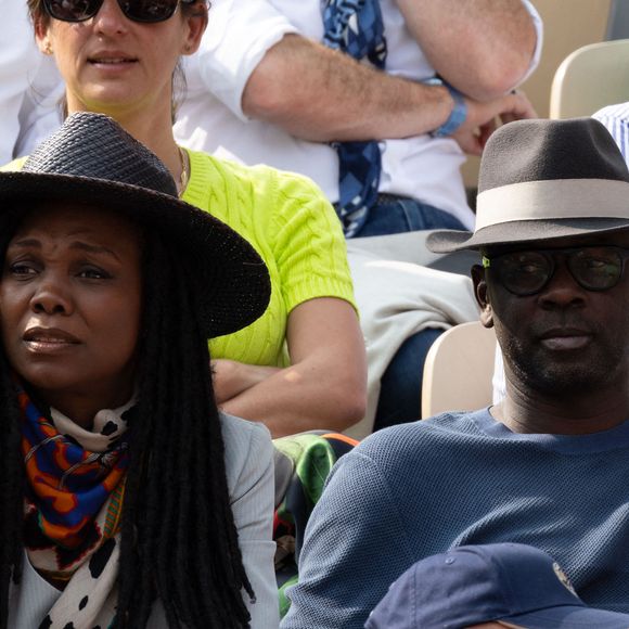 Kareen Guiock Thuram, Lilian Thuram en tribune lors de la finale masculine 2025 de Roland Garros le 08 juin 2025 à Paris, France. Photo par Nasser Berzane/ABACAPRESS.COM